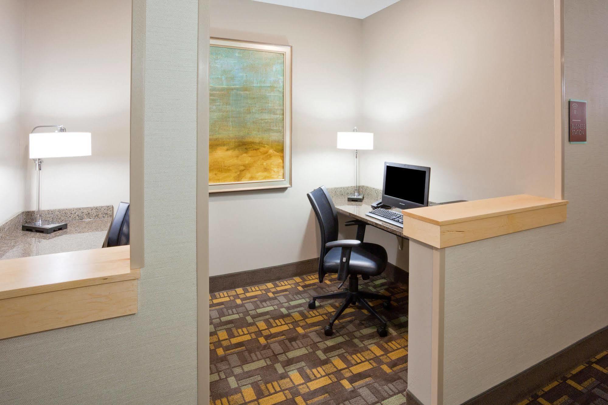 Americinn By Wyndham Hartford Sd Exterior foto